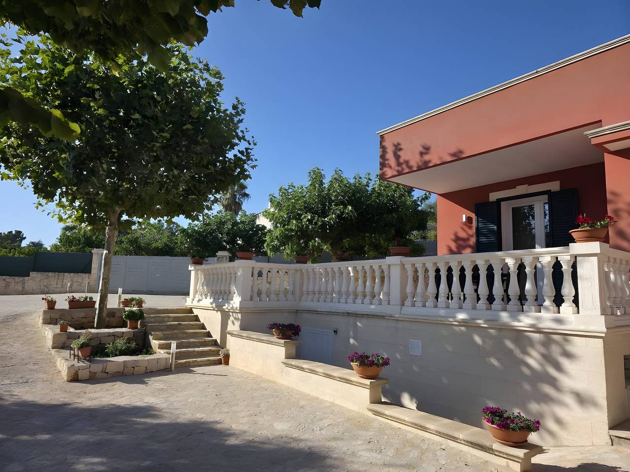 Appartement entier, Villa Ada - Appartement 'Simona' avec Terrasse Privée, Wi-Fi et Climatisation in Selva di Fasano, Fasano