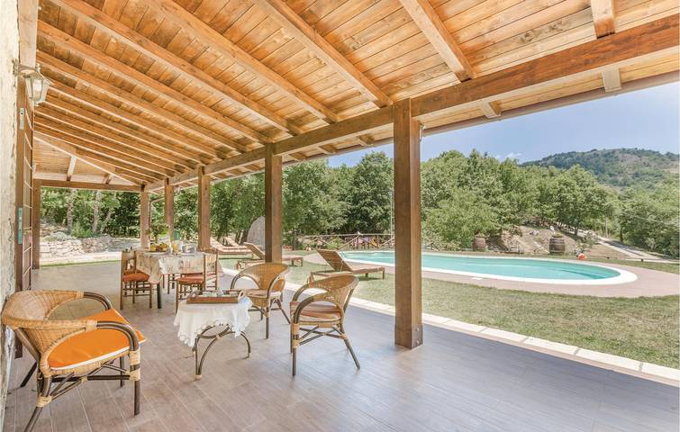 Location de vacances pour 6 personnes, avec piscine et jardin, animaux acceptés dans Campania - 2