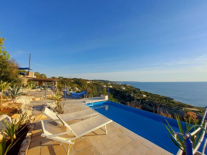 Location de vacances pour 4 personnes, avec balcon ainsi que jardin et piscine à Tricase - 2