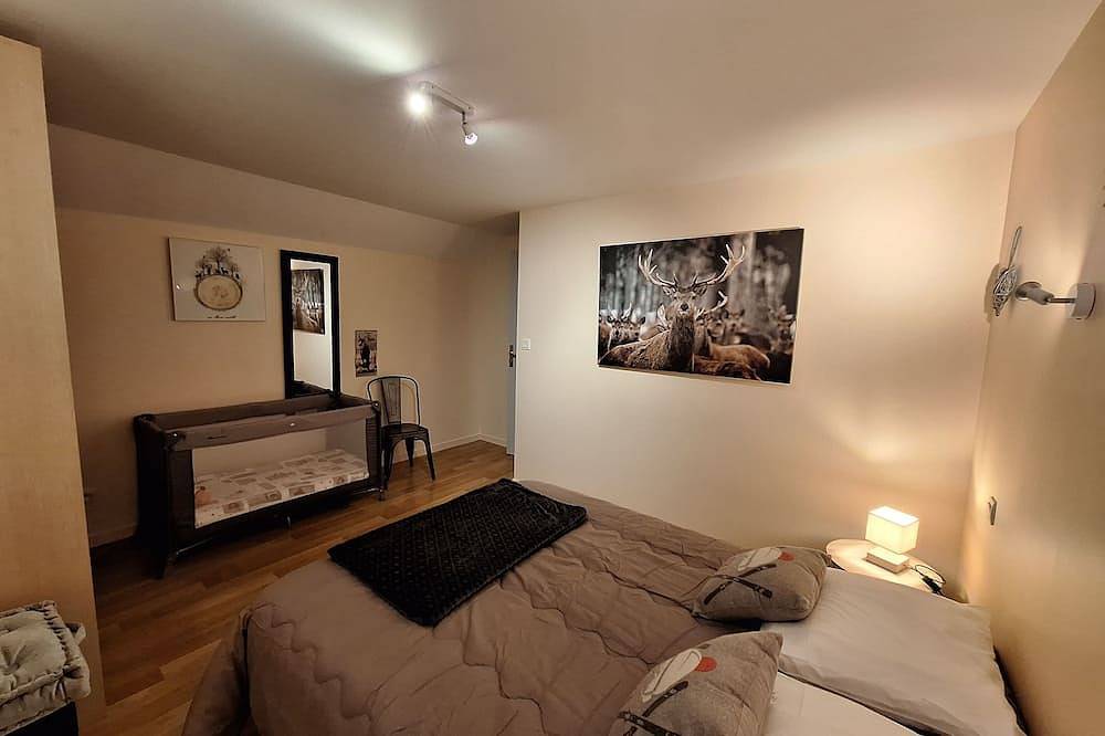 Entire apartment, Apartment Knossos in a detached house in Luz-Saint-Sauveur, Pyrenees National Park