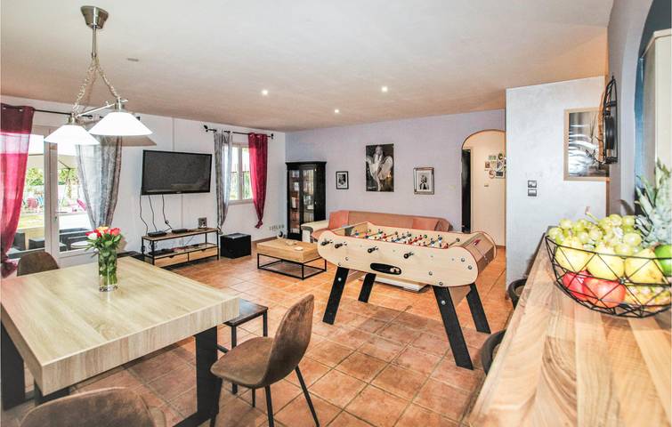 Location de vacances pour 6 personnes, avec piscine ainsi que jardin et terrasse à Montélimar - 4
