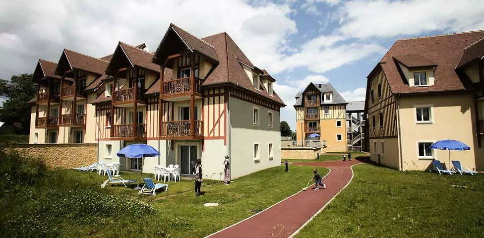 Gîte pour 4 personnes, avec Piscine à Saint-Arnoult