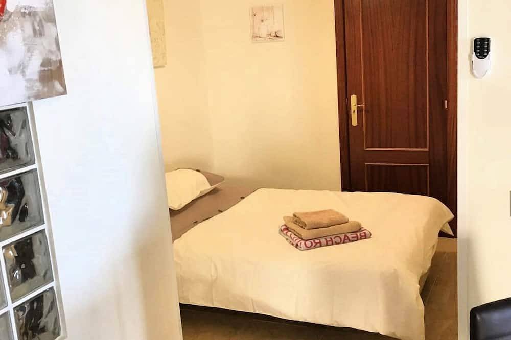 Villa-Apartamento-Baño privado-Vista a la Montana in Sierra Gorda, Coín