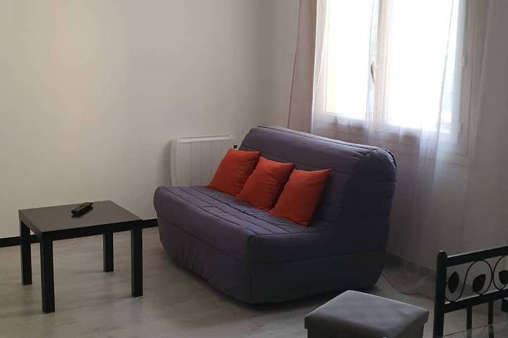 Location de vacances pour 4 personnes, avec Terrasse ainsi que Jardin et Piscine à Aubais