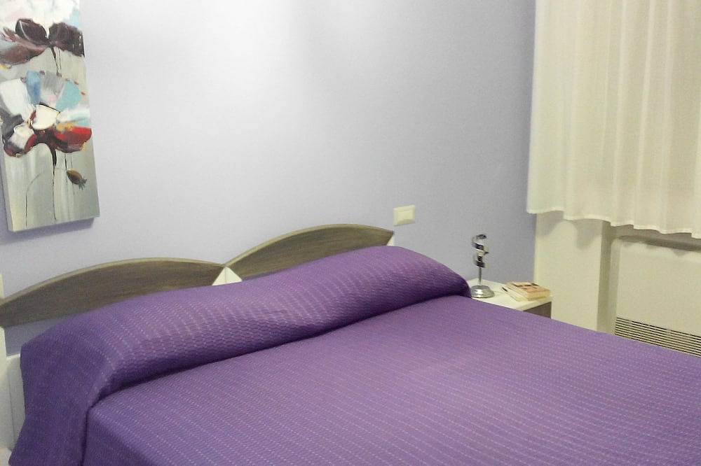 Appartamento intero, Appartamento con giardinetto e terrazzo \"Luna Rossa\" in Tusa, Provincia di Messina