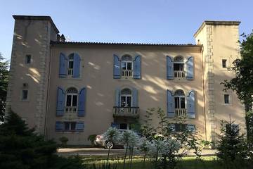 Château pour 20 personnes, avec jardin et jacuzzi dans l' Aude