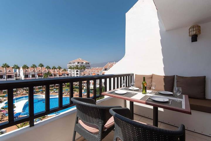 Ferienwohnung für 5 Personen, mit Balkon/Terrasse und Pool in Arona - 4