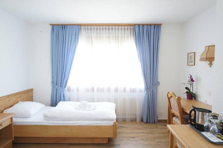 Hotel für 2 Personen, mit Balkon und Terrasse sowie Garten und Ausblick im Aargau