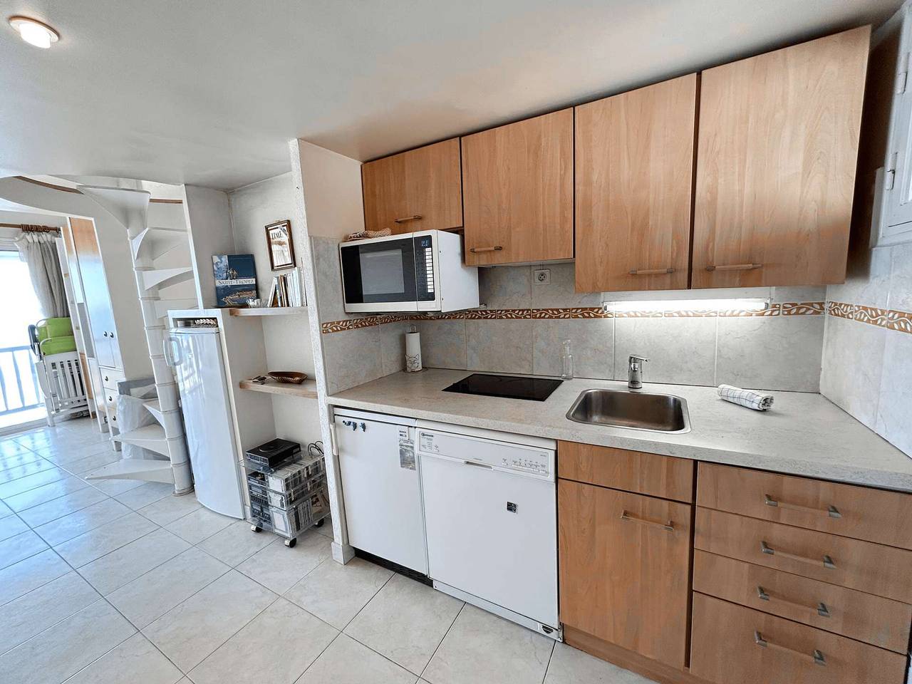 Entire studio, Loft Studio A/C, Beach, Sleeps 4 in Port Grimaud, Grimaud