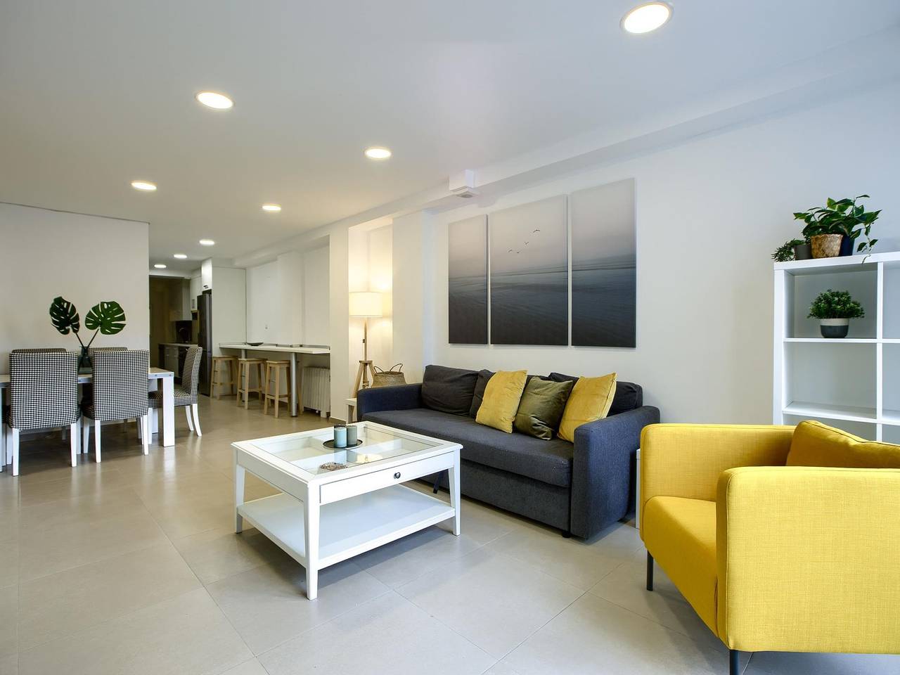 Entire vacation apartment, Charming La Elipa Charming La Elipa in Madrid, Madrid Province