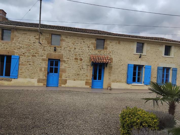 Location de vacances pour 6 personnes, avec jardin dans Sainte-Verge