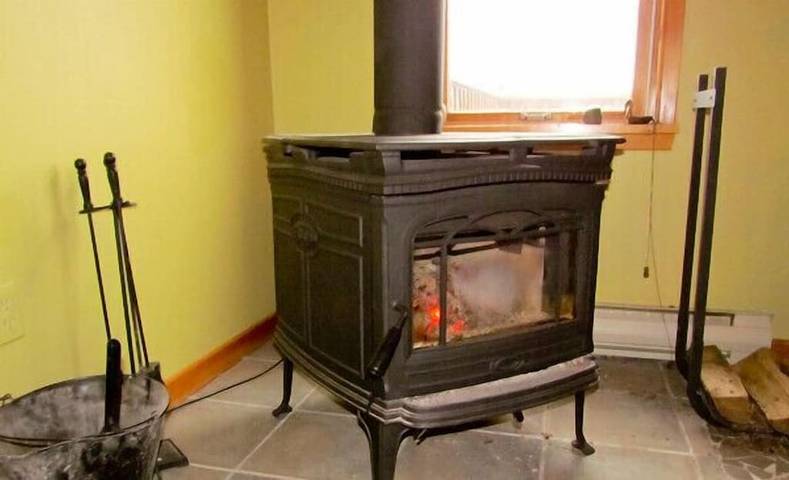 Holiday rental for 10 people, with terrace and hot tub as well as garden in Nova Scotia