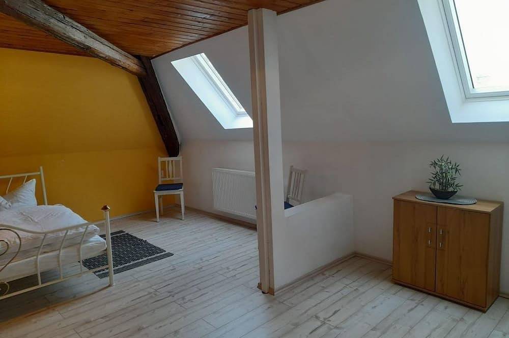 Ganze Wohnung, Ferienwohnung Toskana Traum - Appartement/Fewo in Schönburg, Saale-Unstrut