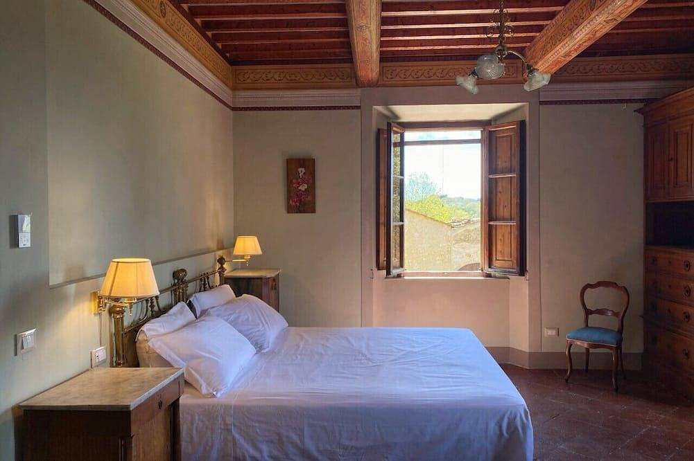 Idyllic Countryside Retreat with Rustic Elegance in Monteriggioni, Province de Sienne