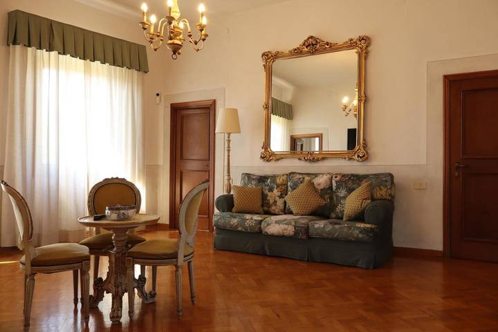 Villa per 8 persone, con Balcone e Terrazza nonché Giardino e Piscina a Impruneta