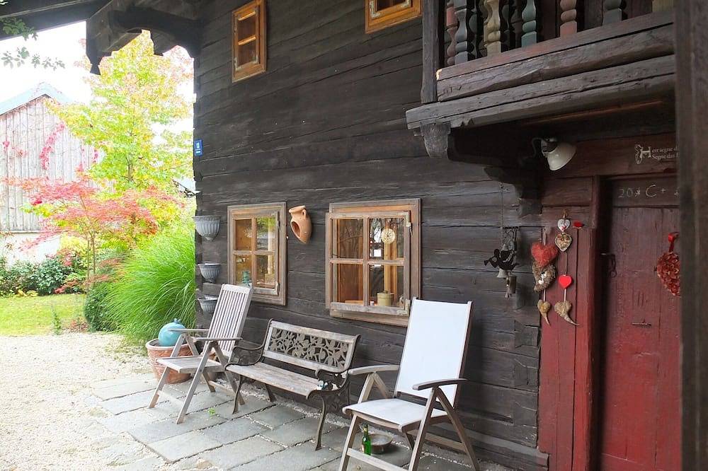 Liebevoll renoviertes und bestens ausgestattetes Bauernhaus anno 1740 in Schöllnach, Ostbayern