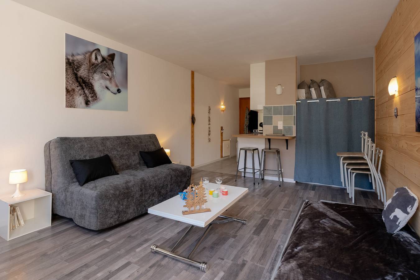 Entire studio, Apartment 'L'Alt-Aillon' with Mountain View and Balcony in Aillon-le-Jeune, Chambéry region