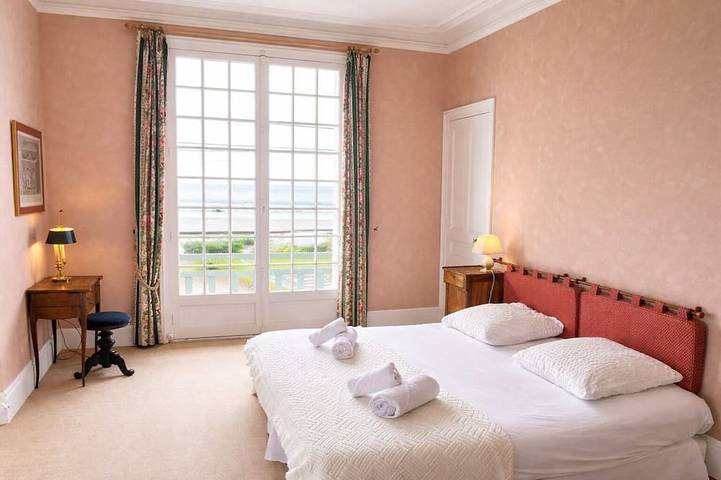 Villa La Petite Normandy Vue Mer in Trouville-sur-Mer, Région de Lisieux