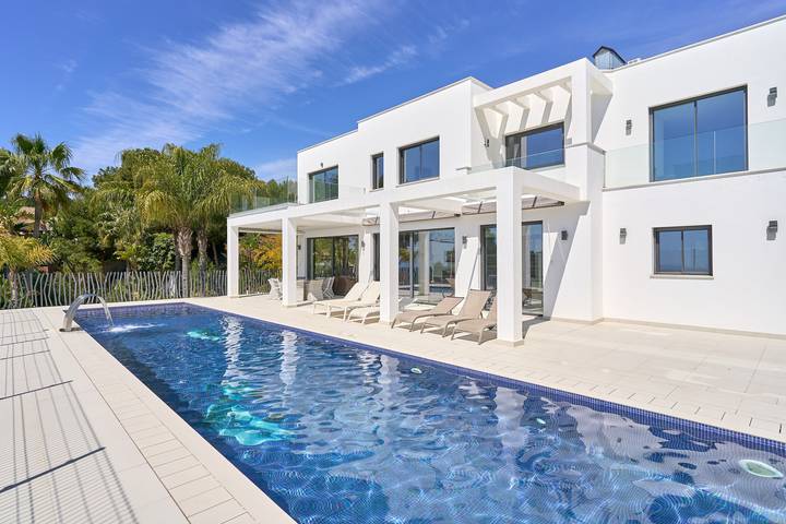 Villa for 10 personer, med hage i Malaga