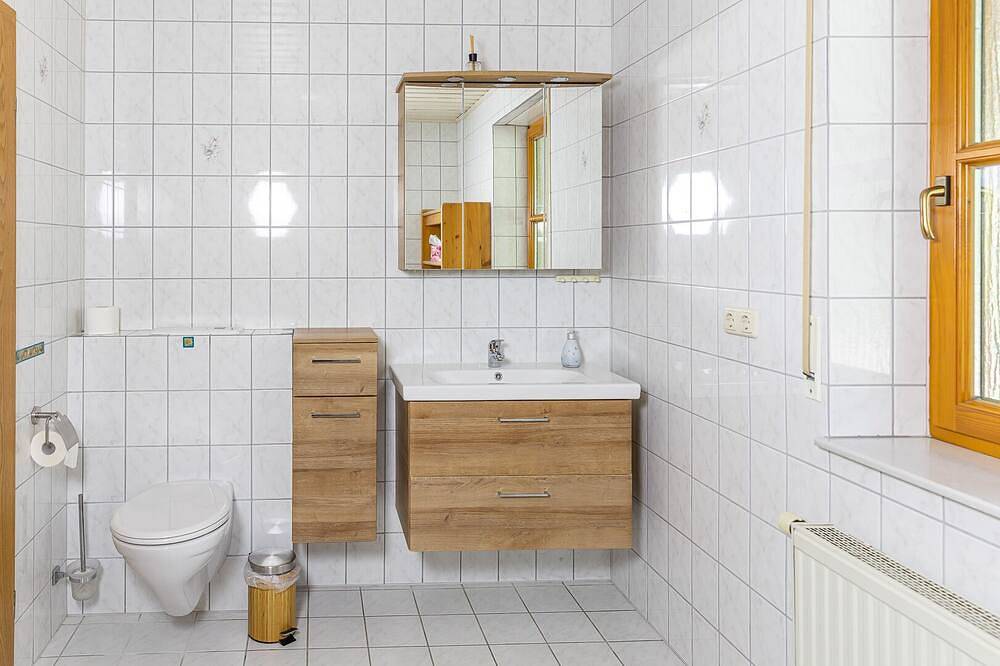 Ganze Wohnung, Gemütliche Ferienwohnung auf 2 Ebenen mit 2 Schlafzimmern in Altenkunstadt, Oberes Maintal - Coburger Land