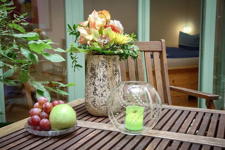 Ferienwohnung für 4 Personen, mit Terrasse und Whirlpool in Dresden-Neustadt