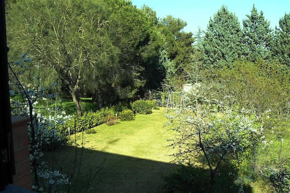 Entire apartment, Homerez - Comfortable Studio in Nicolosi in Nicolosi, Mount Etna