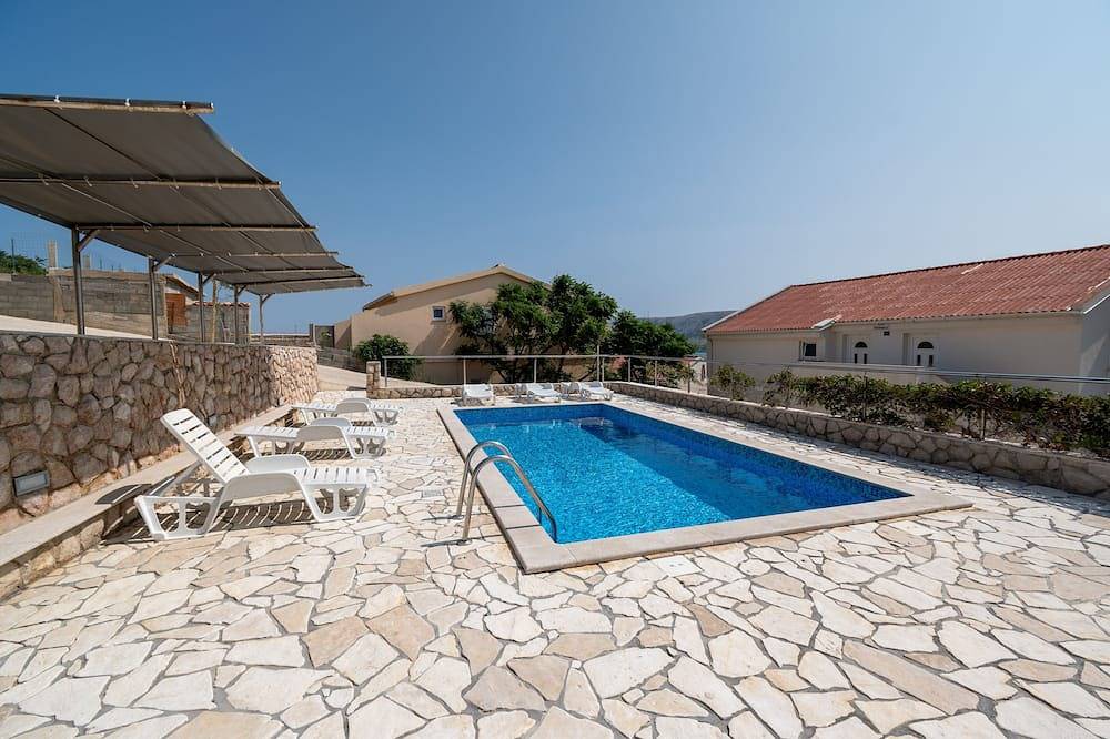 Apartamento entero, Apartamento para dos personas con terraza y vista al mar Zubovici, Pag (A-9365-d) in Zubovići, Pag