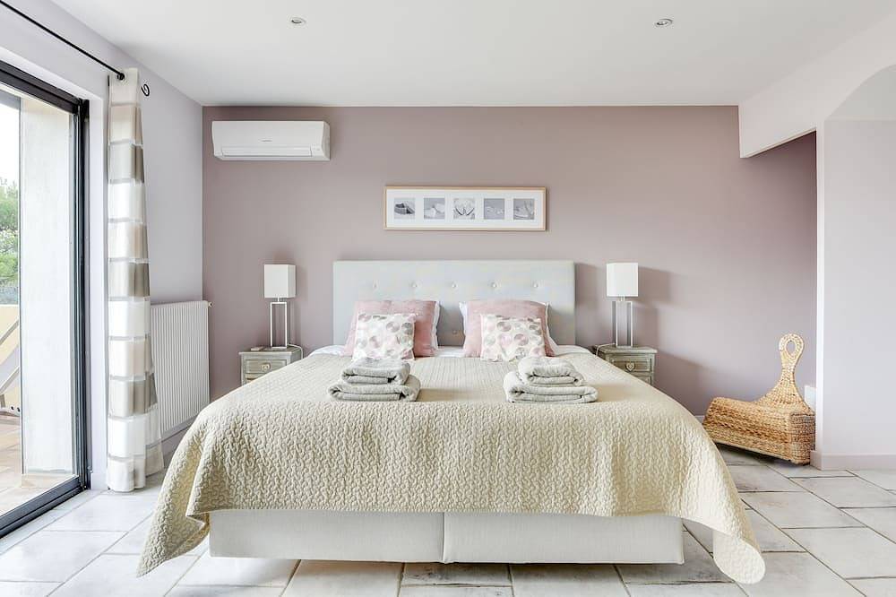 Luxury, complete tranquility and 15 minutes from the beach and Cannes in Mouans-Sartoux, Cannes region