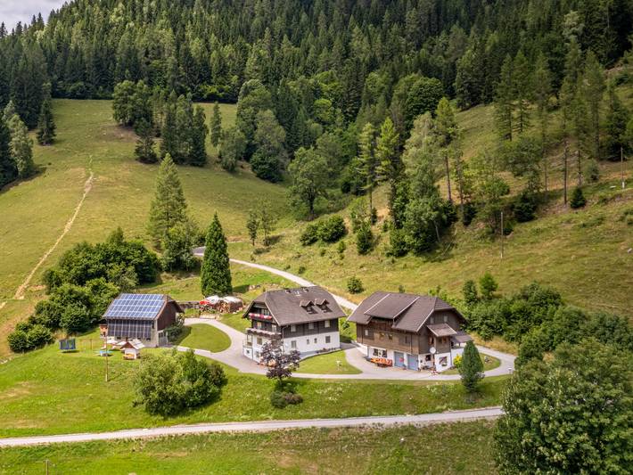 Ferienwohnung für 4 Personen, mit Balkon und Terrasse sowie Garten