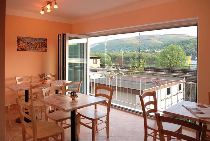 Hotel für 3 Personen, mit Terrasse und Garten sowie Seeblick in Wiesbaden - 3