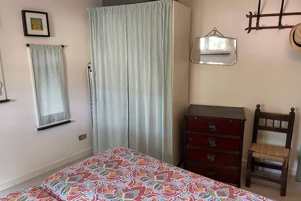 Lo Sceriffo delightful villa in dreamy garden A/C in Portiglione, Commune de Monterosso al Mare