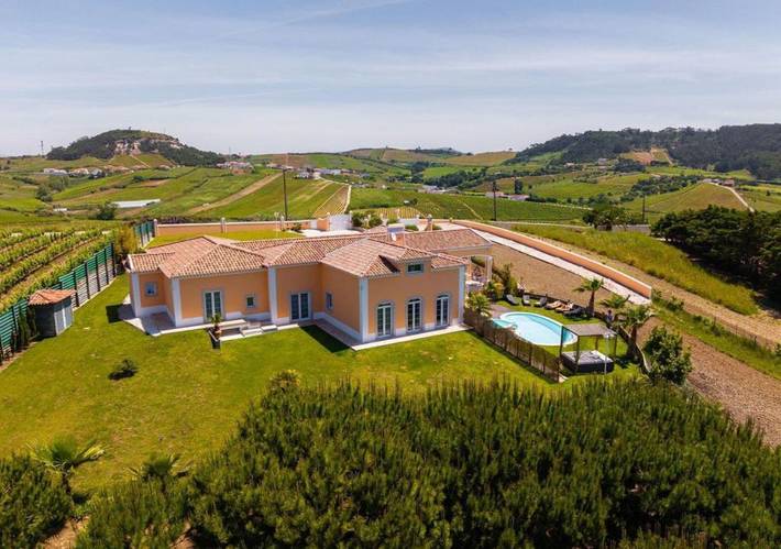 Casa de férias para 14 pessoas, com Varanda e Jacuzzi e ainda Terraço and Jardim em Encarnação