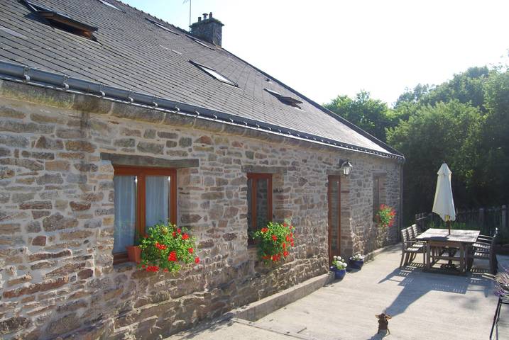 Gîte pour 6 personnes, avec Piscine