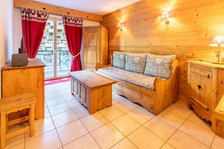 Gîte pour 4 personnes, avec vue et terrasse dans Casino De Brides Les Bains - 4