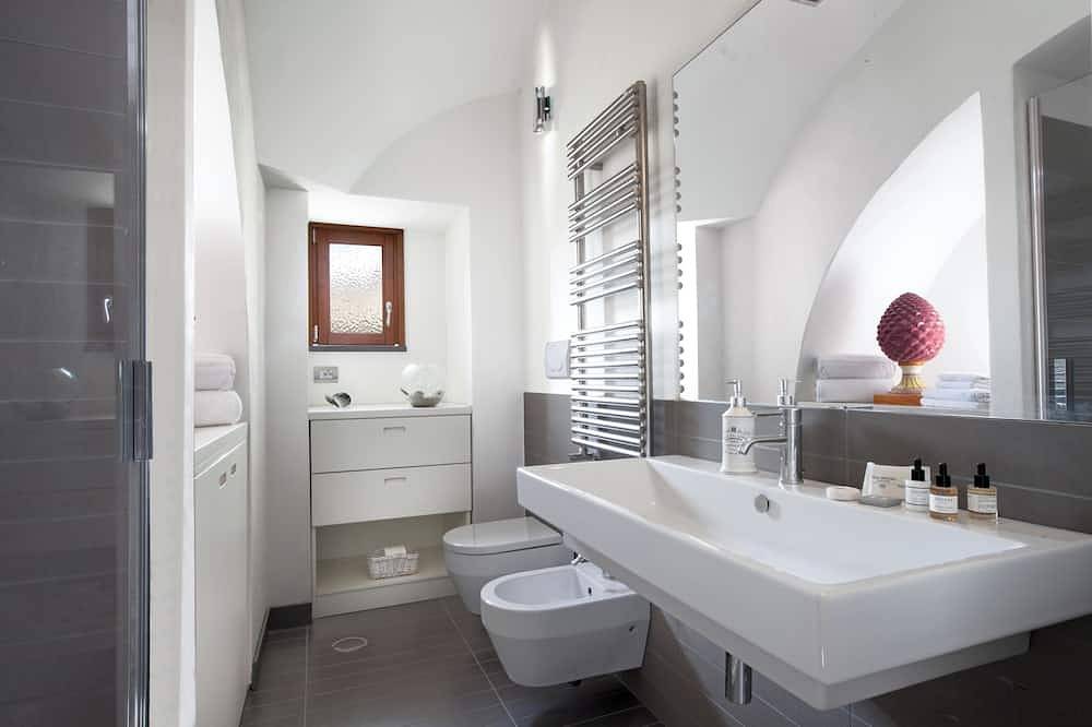 Ganze Wohnung, Sea View Family Apartment with Terrace - Sorrento Hills Retreat in Piano di Sorrento, Neapel Provinz