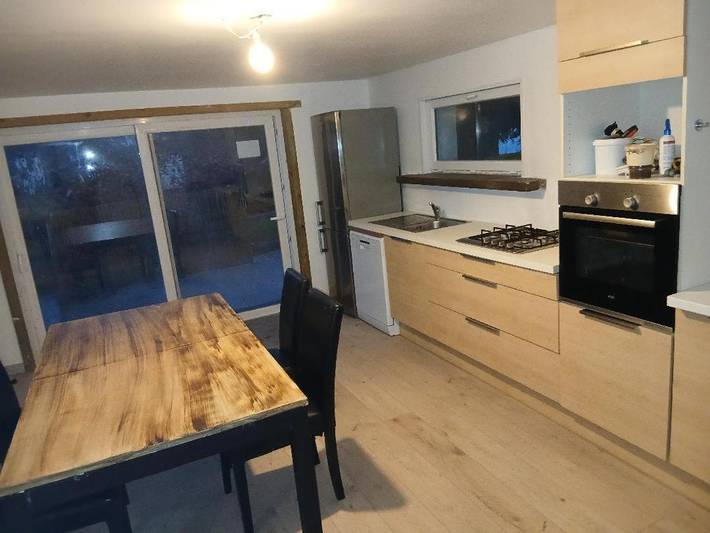 Gîte pour 6 personnes, avec jardin et terrasse à Dirinon