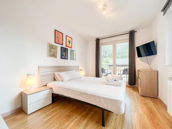 Gîte pour 6 personnes, avec balcon dans Arinsal - 2