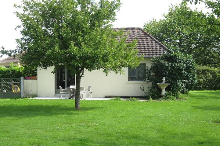 Location de vacances pour 4 personnes, avec Terrasse et Jardin à Saint-Gatien-des-Bois