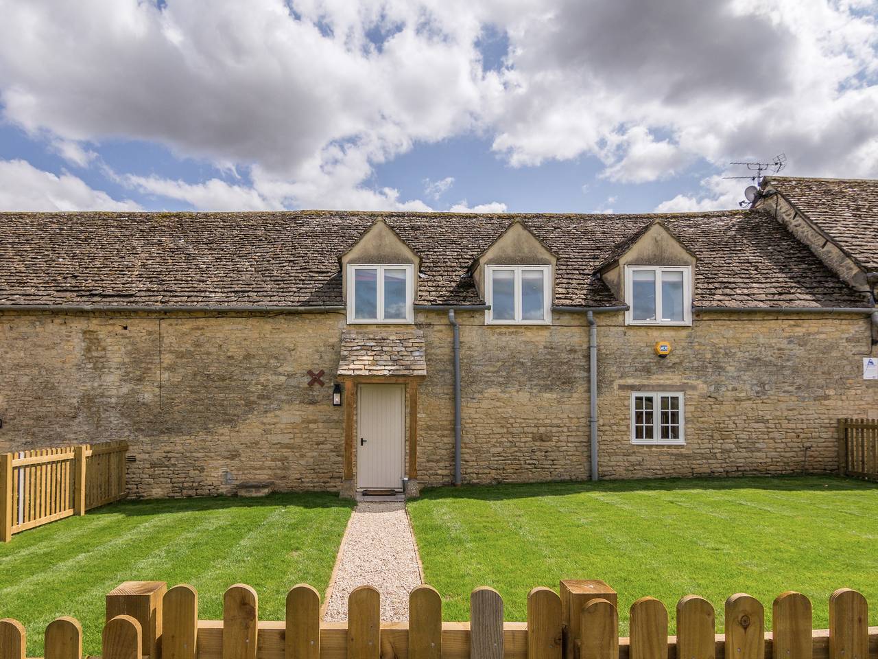 Holiday Rental for 7 People in Cirencester, The Cotswolds