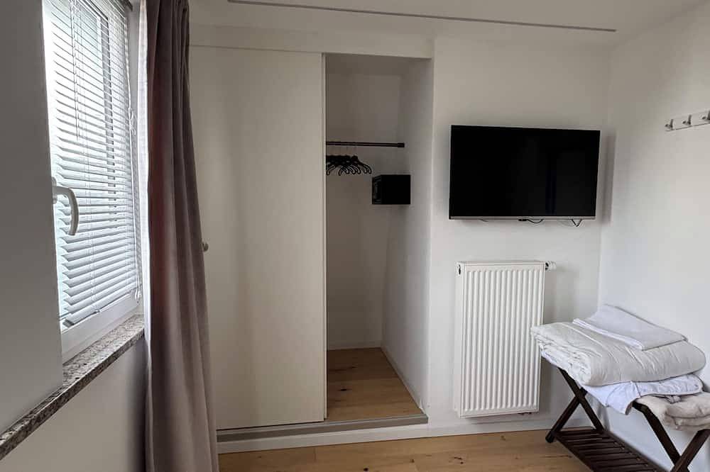 Ganze Wohnung, Fichtelgebirge: Modernes Appartement in Stadtrandlage und sehr naturnah in Marktredwitz, Landkreis Wunsiedel im Fichtelgebirge