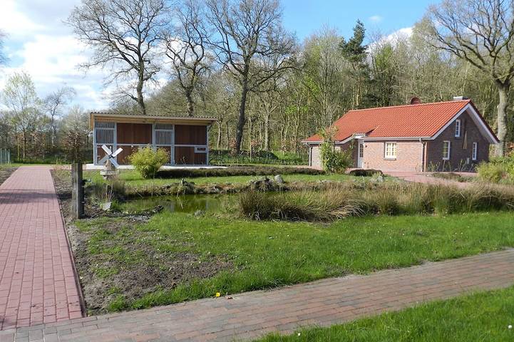 Ganze Wohnung, Heidihaus - Naturidyll in Ostfriesland - 2017 komplett renoviert in Friedeburg, Landkreis Wittmund