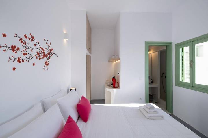 Vacation rental for 2 people, with Balcony and Terrace as well as View in Santorini