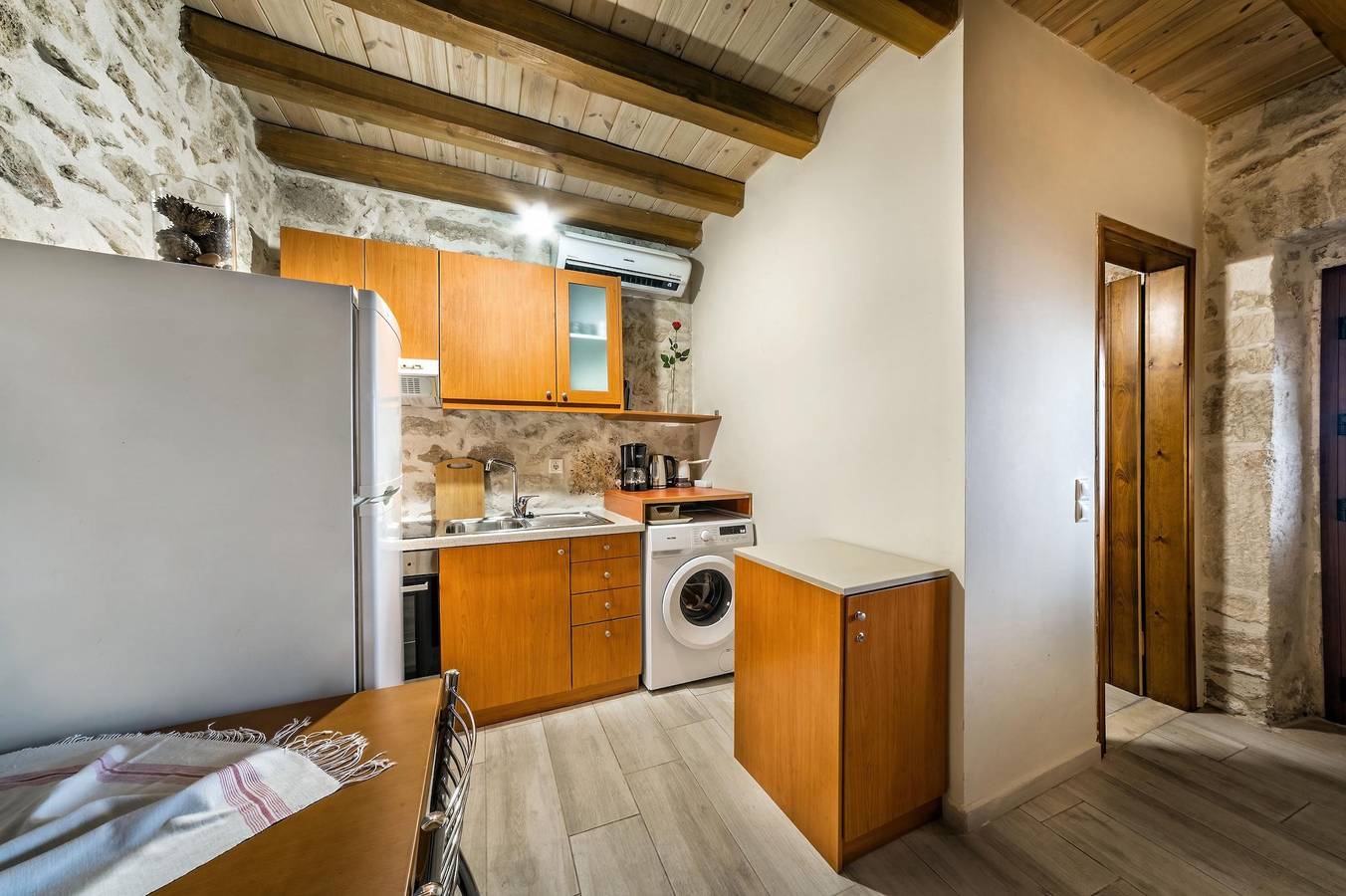 Ganze Wohnung, Ferienwohnung für 2 Personen mit Terrasse in Iraklio-Heraklion und Umgebung