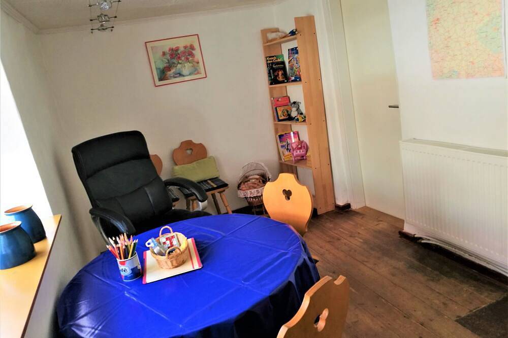Familienfreundliches Bauernhäuschen mit viel Platz, Terasse und Garten in An der Schmücke, Region Kyffhäuser