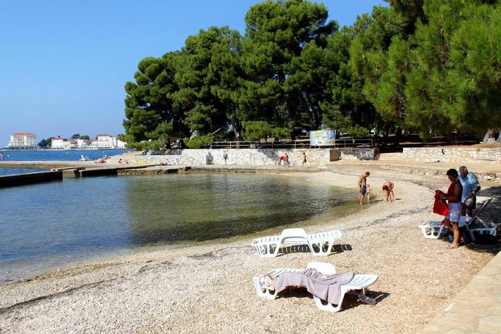 Location de vacances pour 6 personnes, avec piscine, animaux acceptés à Tinjan - 4