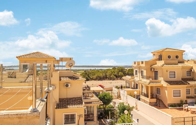 Ferienhaus für 6 Personen, mit Terrasse und Pool sowie Seeblick und Garten, mit Haustier in Rojales - 4