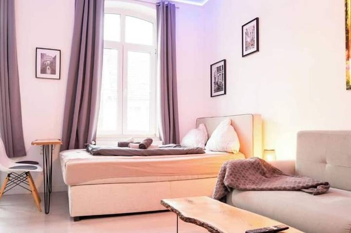 Ganze Wohnung, Apartment Fuji Modernes City Apartment im Herzen von Neuss in Neuss, Rhein-Kreis Neuss