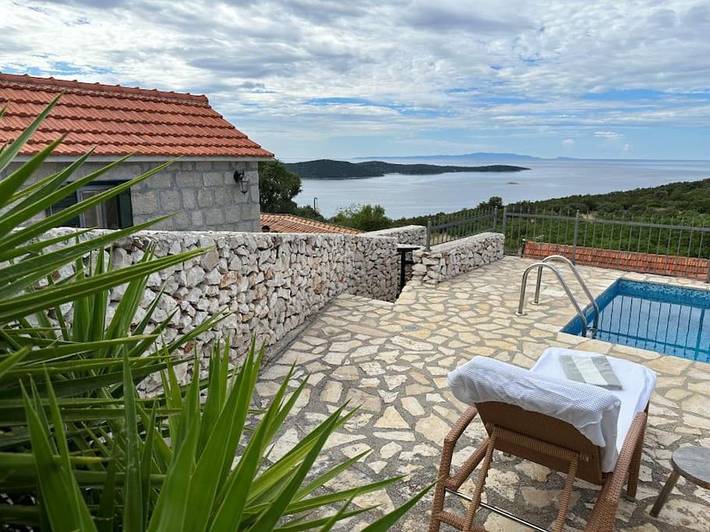 Ferienhaus für 6 Personen, mit Pool und Terrasse sowie Ausblick - 1