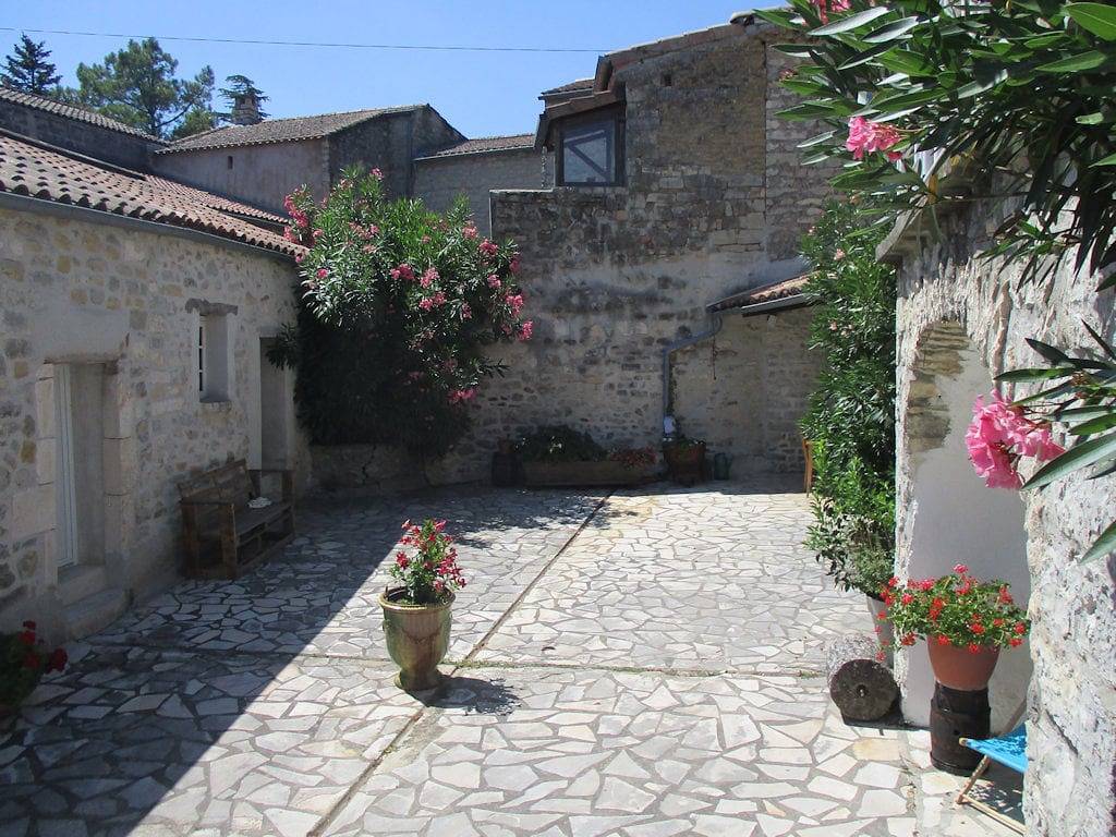 Les Monteils - Chambre Coquelicot in Grospierres, Ardèche