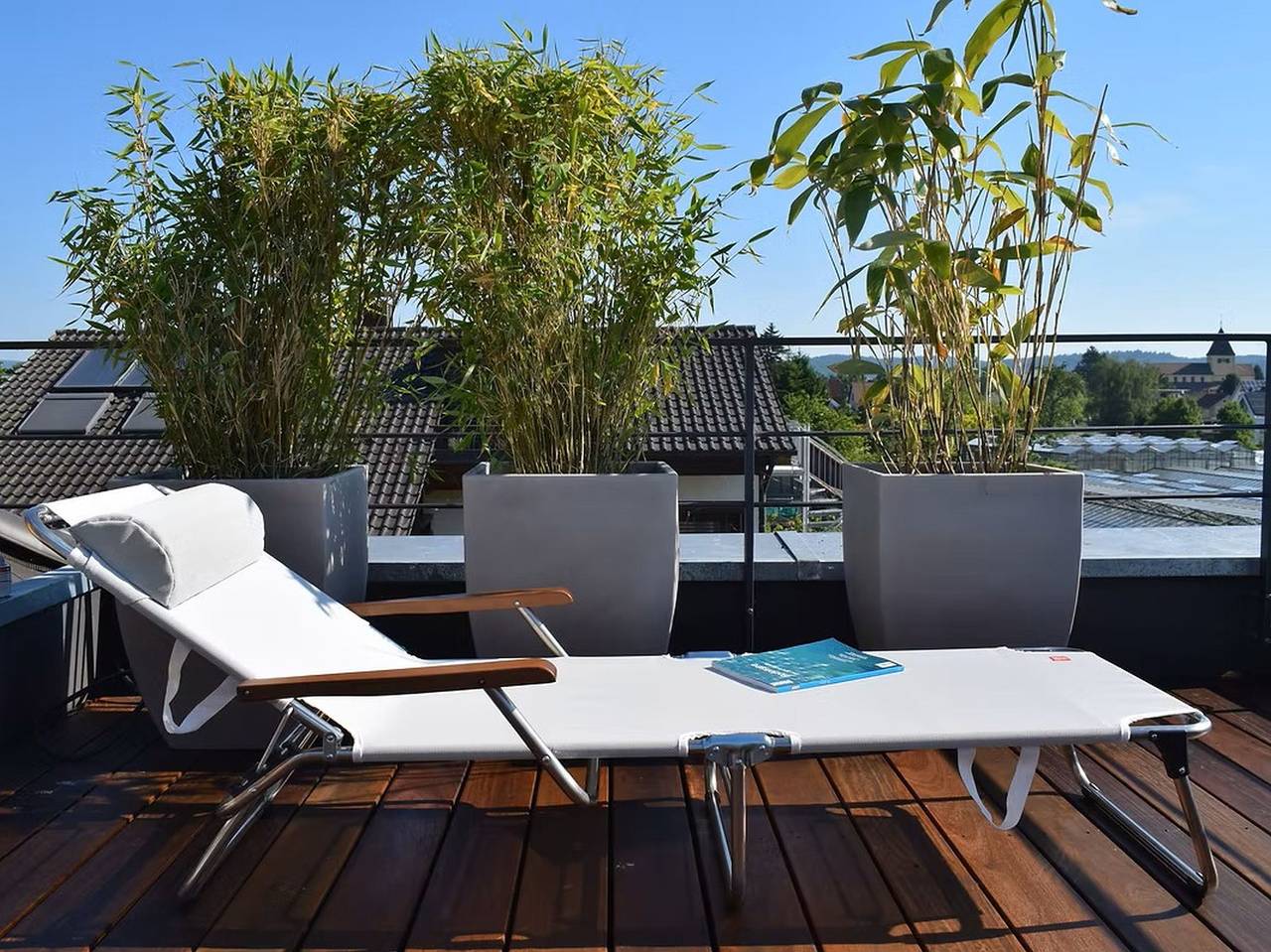 Appartement de vacances entier, Inselstudio17 - Ferienwohnung mit Dachterrasse, 45 qm, max. 2 Personen in Reichenau, Untersee